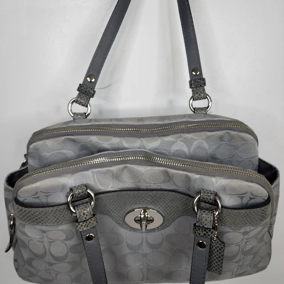 COACH Signature Penelope Shoulder Bag. - Picture 4 of 16